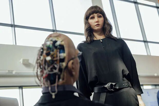 Фотография робота алисы. Алиса ты робот. Алиса алиса ты робот. Алиса робот алиса робот. Алиса ты робот.