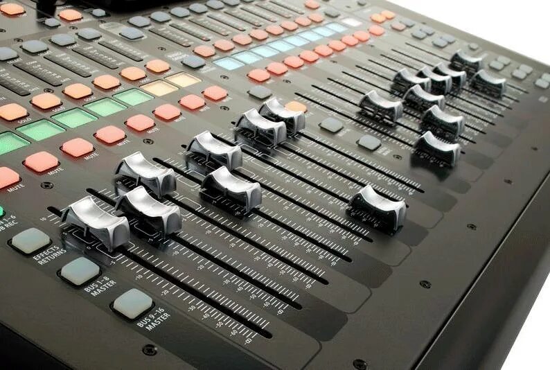 Микшерный пульт behringer x32. Behringer x32 Compact. Цифровой микшер Behringer x32 Compact. Микшер Behringer Digital Mixer x32 Compact.