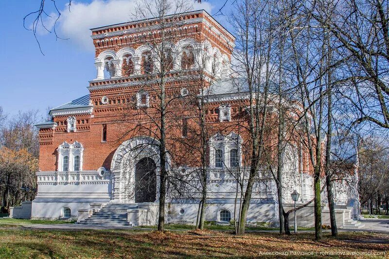 город гусь-хрустальный владимирская область. мальцевых. гусь хрустальный церковь святого георгия. музей хрусталя в гусь-хрустальном. музей имени мальцевых гусь хрустальный.