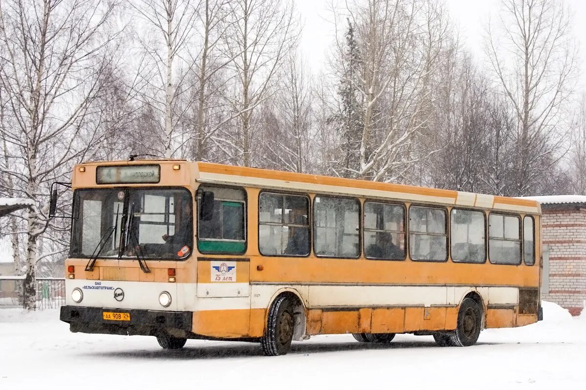 Автобус 4 архангельск. Лиаз-5256 автобус. лиаз 5256.00. лиаз 525613. автобус лиаз 5256 архангельск.
