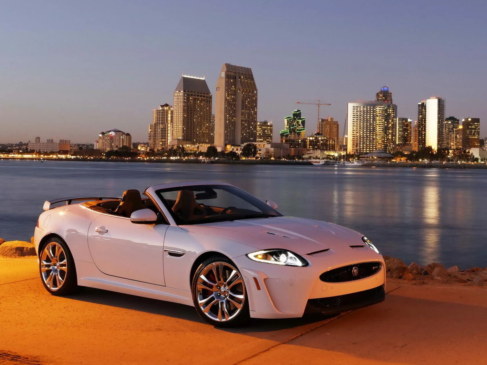 Бугатти вейрон 16 4 super sport. Очную машину. Очную машину. Суперкары. Очную машину.