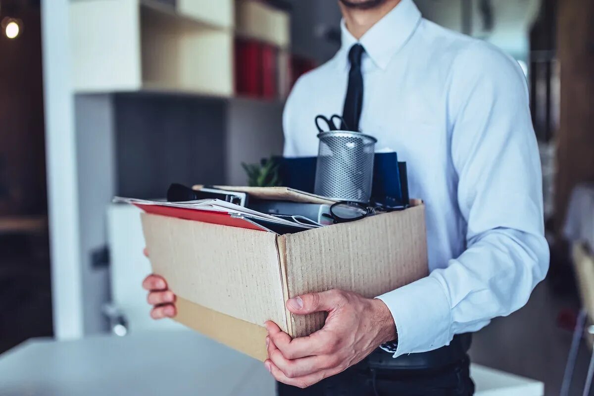 Продажи. Отставка работа. Отставка работа. Уволили с работы фото. Увольнение работника.