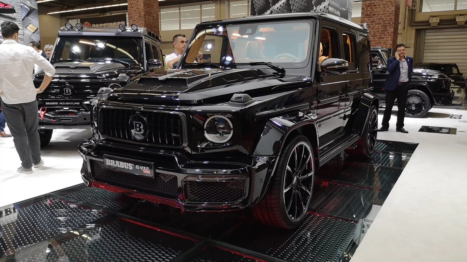 Mercedes Benz g900 Brabus. Mercedes Brabus g900. Мерседес Бенц Гелендваген Брабус. Mercedes Benz g63 Brabus 900. G v g v купить