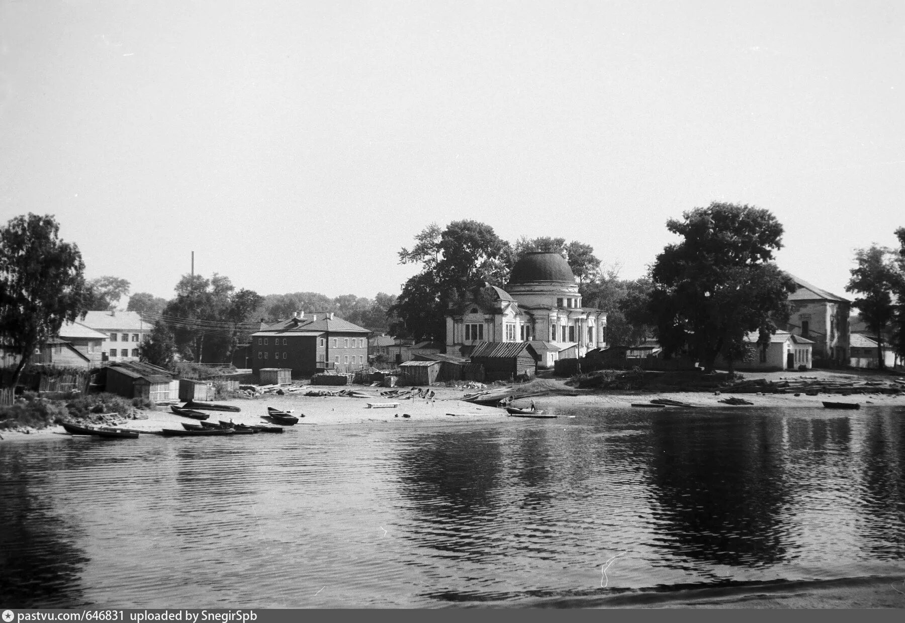 Индекс кубенское. Устье кубенское озеро. Устье-кубенское вологодская область. Вологда устье кубенское. Торговые ряды устье кубенское.