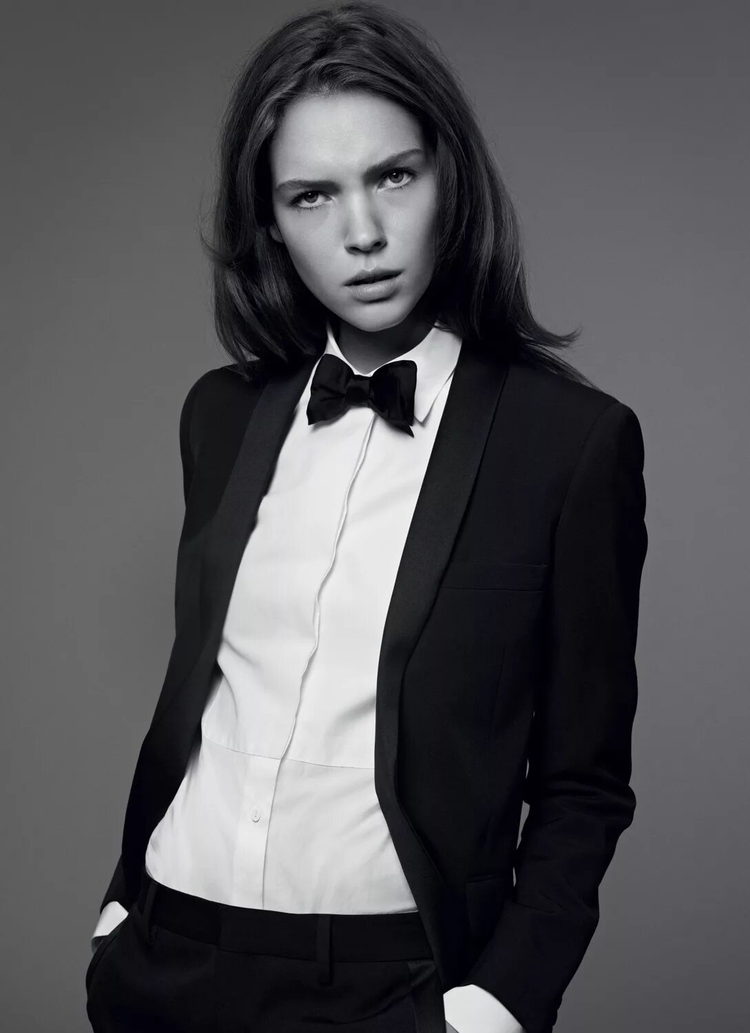 Мужчина в образе женщины. Джульетт gentlewoman. Габриэль Джорджини. Девушка в мужском костюме. Женщина в мужском образе.