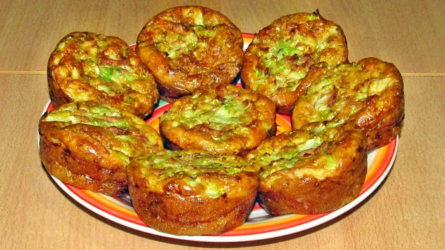Капустные кексы. Кекс с капустой. Кекс воздушный. Капустные кексы. Капустные кексы.