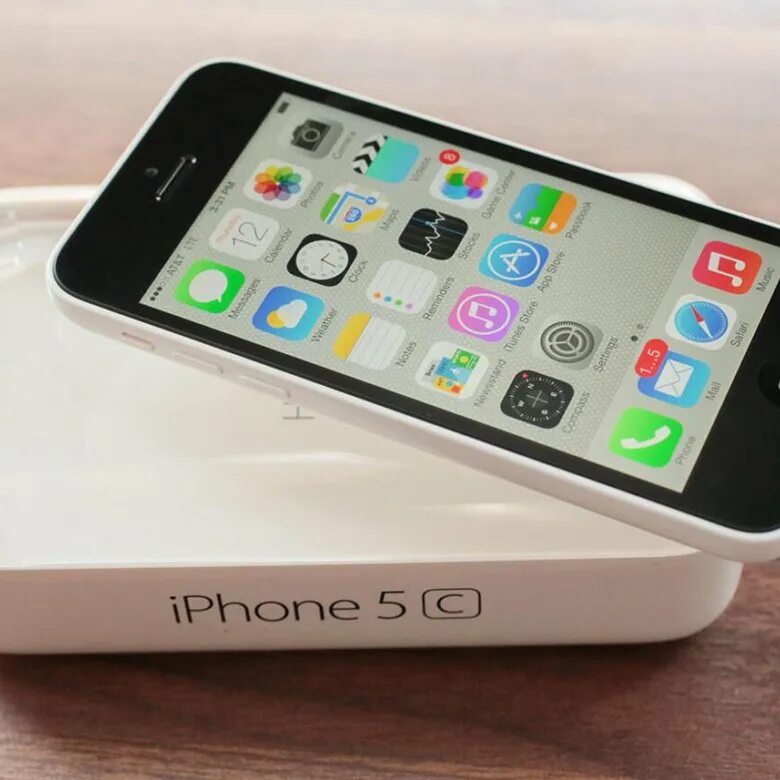 Iphone 5s vs iphone 5. Айфон 5s в 2014. 5с ч. Айфон 5 ц. Айфон 5 черный.