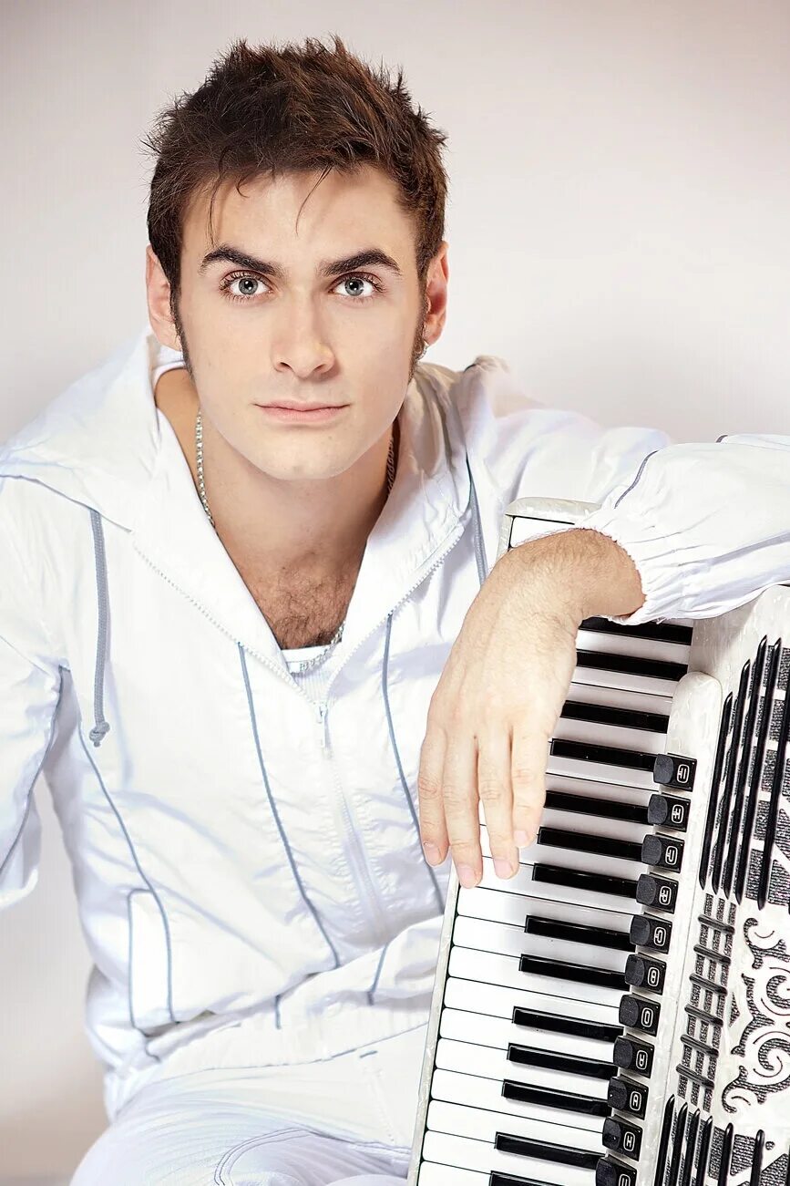 Петр дранга 2021. Музыкант пётр дранга. Петр дранга аккордеонисты россии. Баянист петр дранга. Петр дранга 2020.