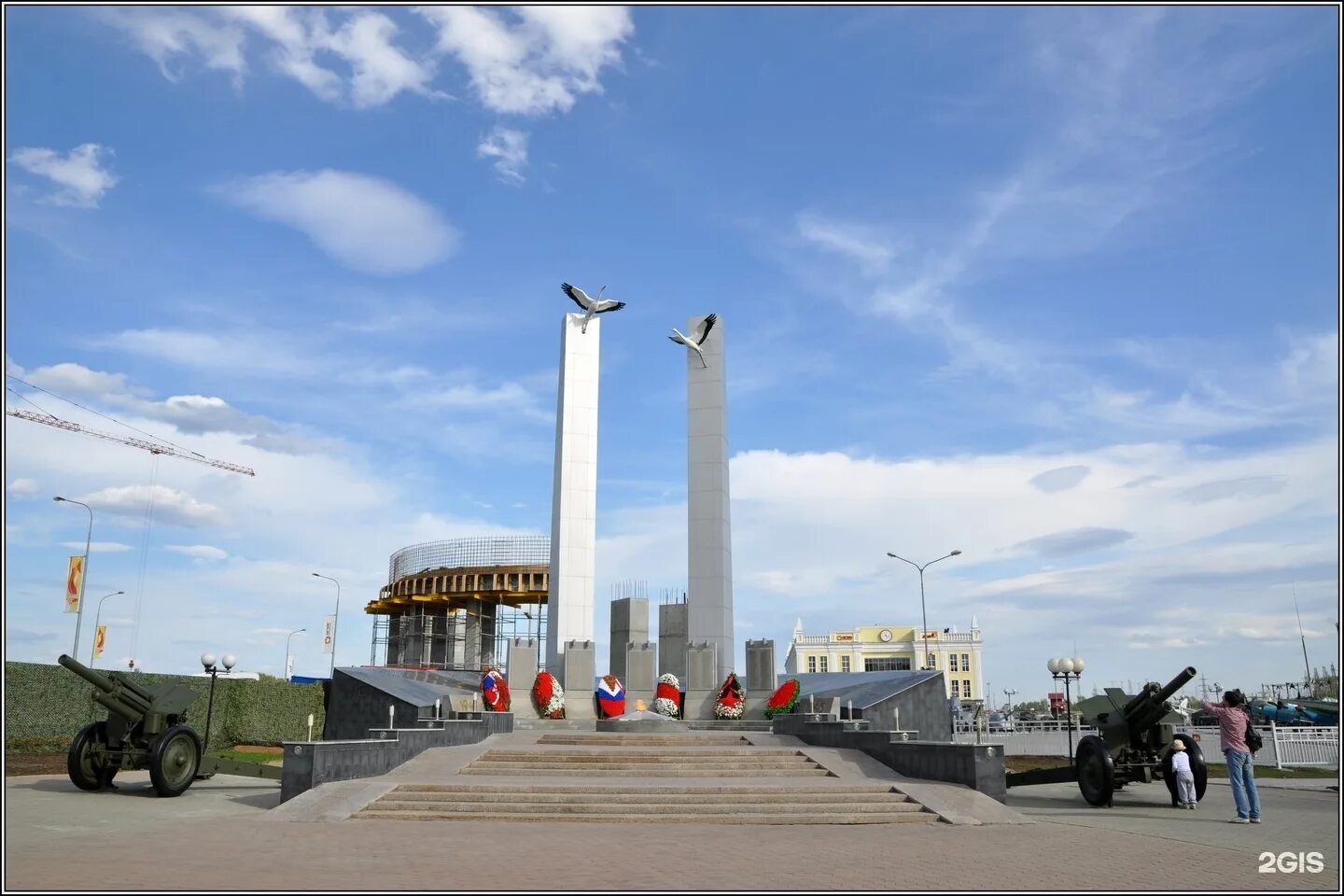 Куда сходить в верхней пышме. Мемориальный комплекс журавли верхняя пышма. сквер воинской славы верхняя пышма. памятник журавли в верхней пышме.