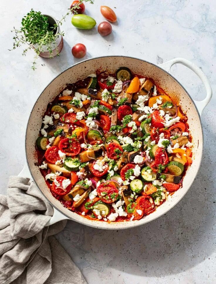 Овощной Рататуй. Рататуй Лазерсон. Рататуй круглый. Рататуй на ужин. Ratatouille dish