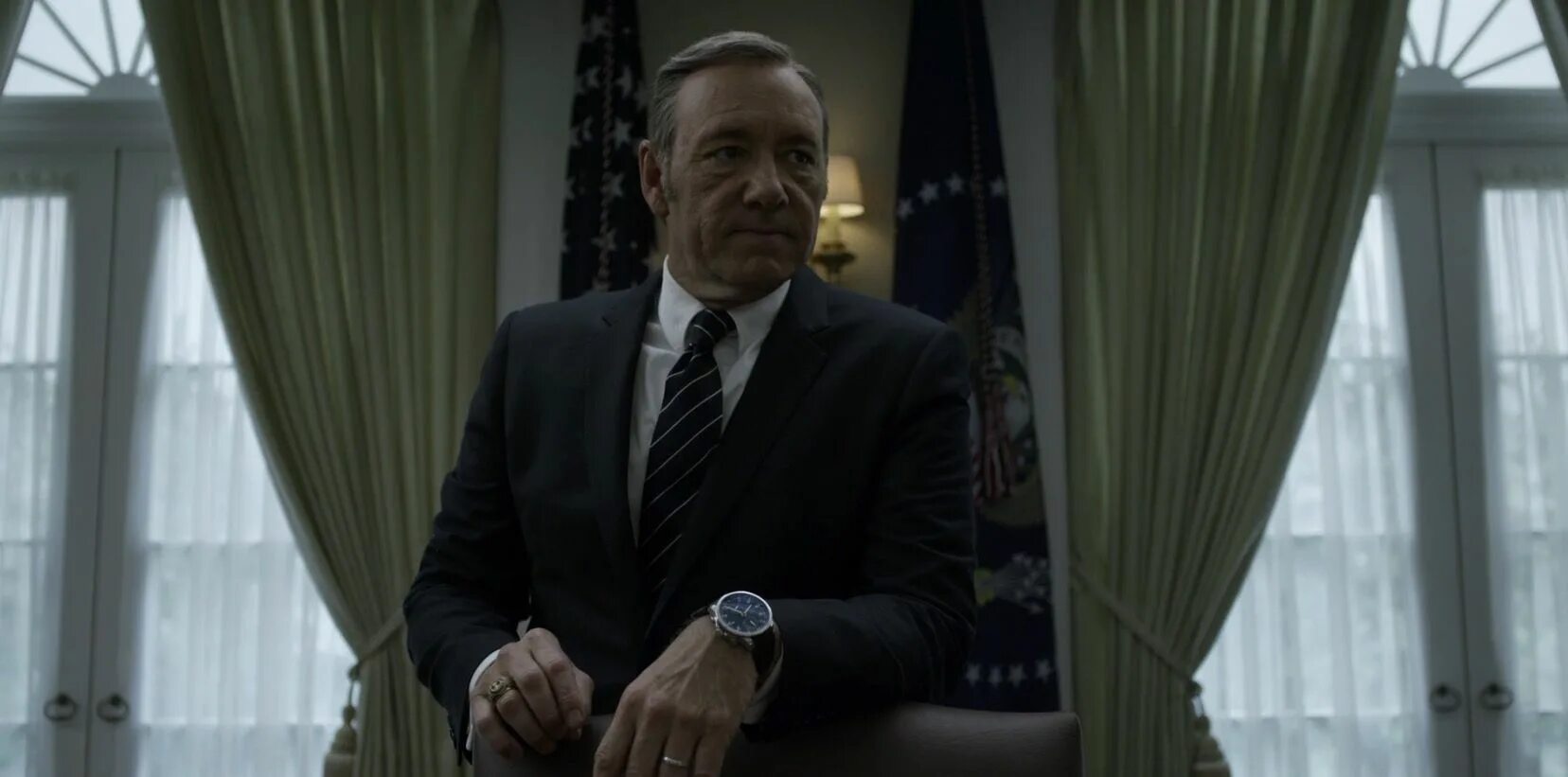 Пуаро карточный домик. Watch house of cards. Кевин спейси карточный домик. Тед петерсон карточный домик. Watch house of cards.