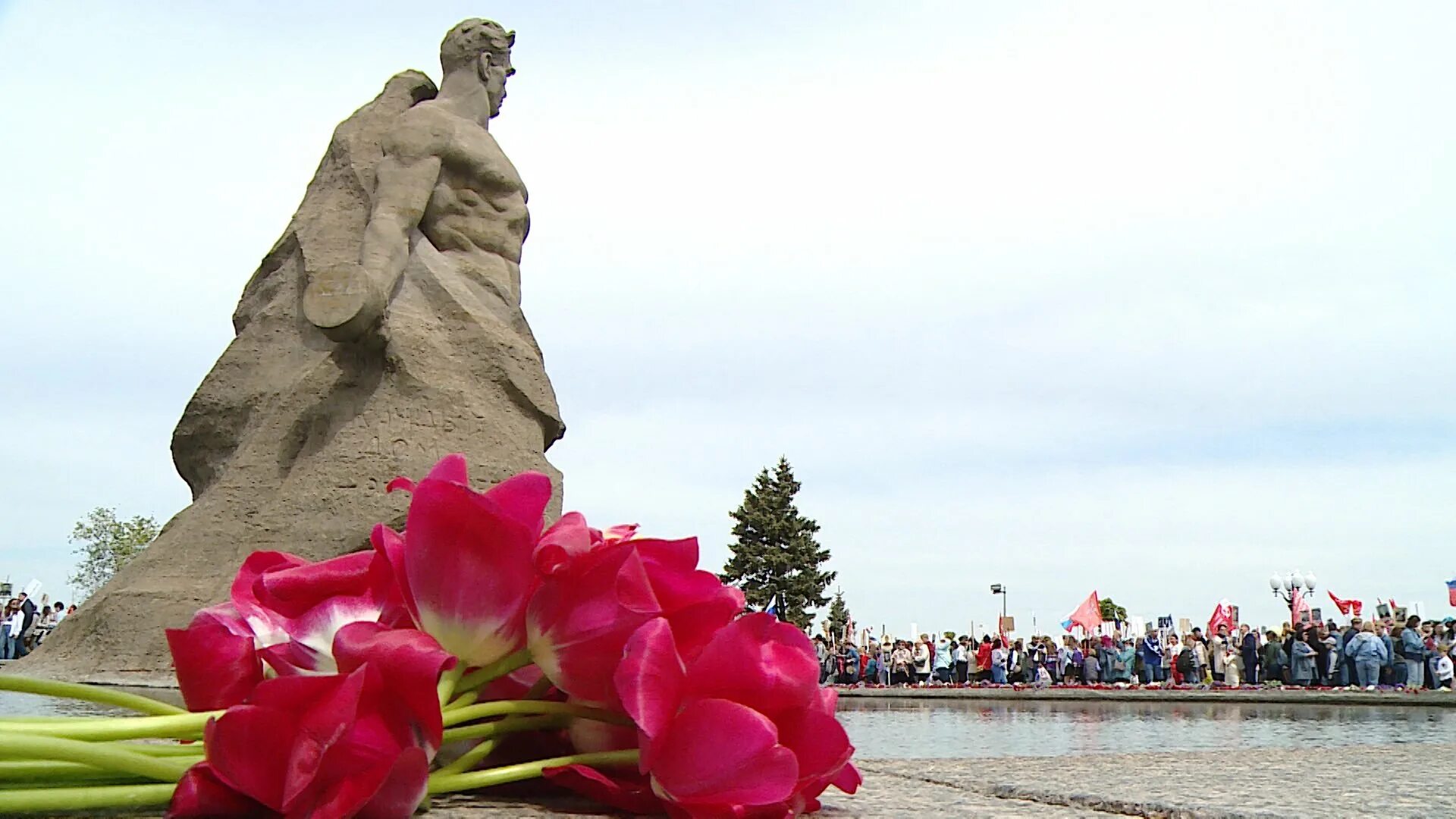 Каким будет май в волгограде. Мамаев Курган Волгоград. Красивые фото Волгограда. День Победы фото. Самый известный место в Волгограде.