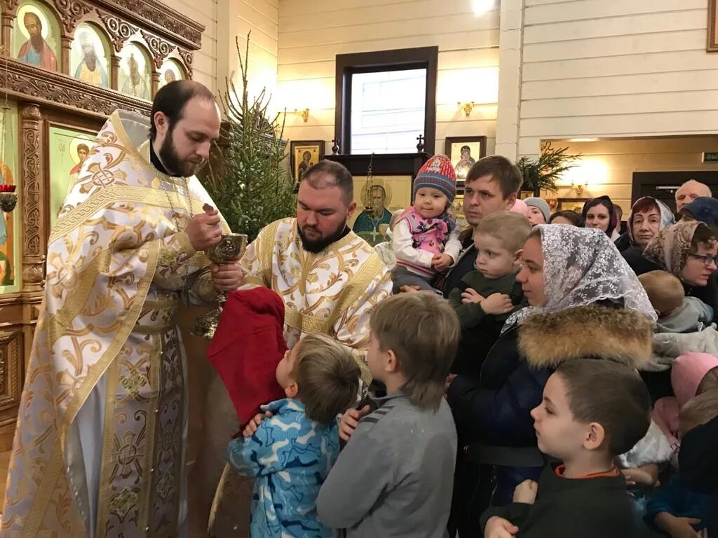 Спб храм вифлеемских младенцев парнас. Храм младенцев вифлеемских на парнасе. Храм вифлеемских младенцев абакан. Храмы санкт-петербурга на парнас. Храм часовня мучеников младенцев вифлеемских каширский район.