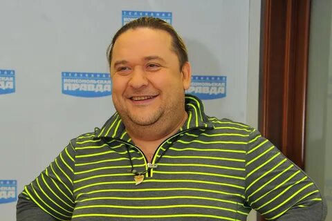 Сколько лет александру морозову