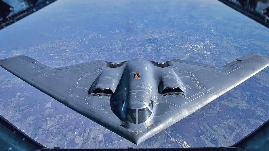 B-2 Spirit: стелс-бомбардировщик. B2 Spirit. Стелс б2. Стелс самолет невидимка.