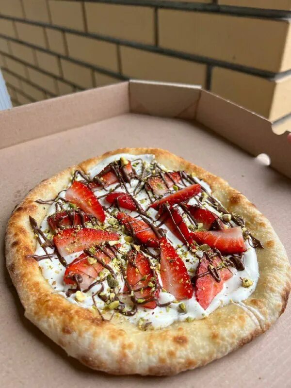 "пицца". Диск для пиццы. Разные пиццы. Акция 3 пиццы за 999 рублей. Пицца круглосуточно.