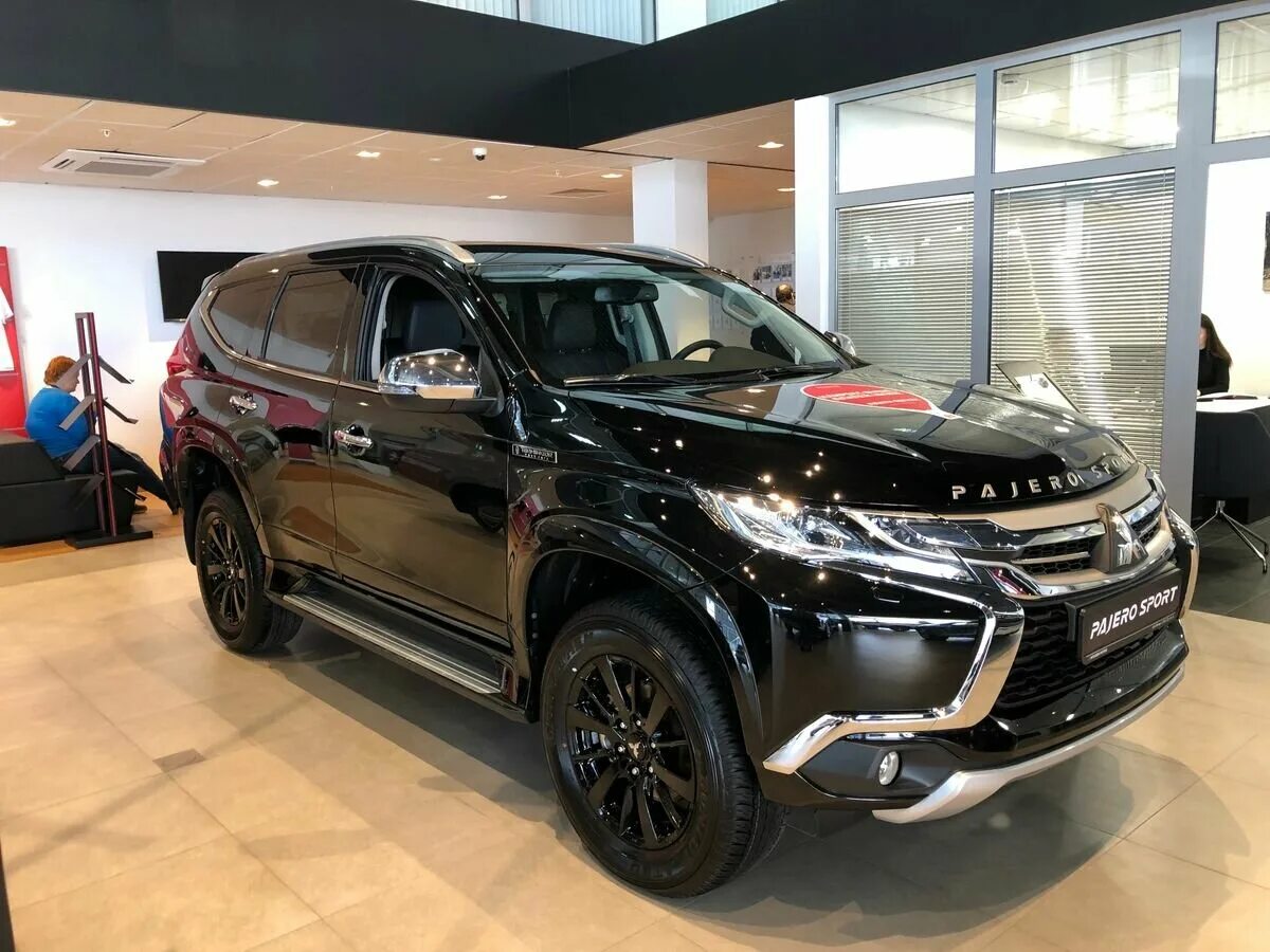 Митсубиси Паджеро 2019. Мицубиси Паджеро спорт 2019. Mitsubishi Pajero 2019 черный. Митсубиси Паджеро спорт 4. Mitsubishi pajero 2019