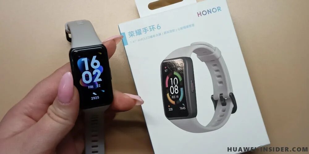 Huawei подлинность. Хонор банд 6. Honor Band 6 NFC. Honor Band 6 белые. NFC через часы Honor Band 6.