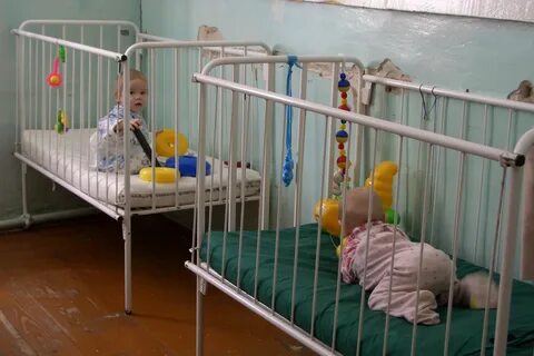 Брошенные дети в детдомах