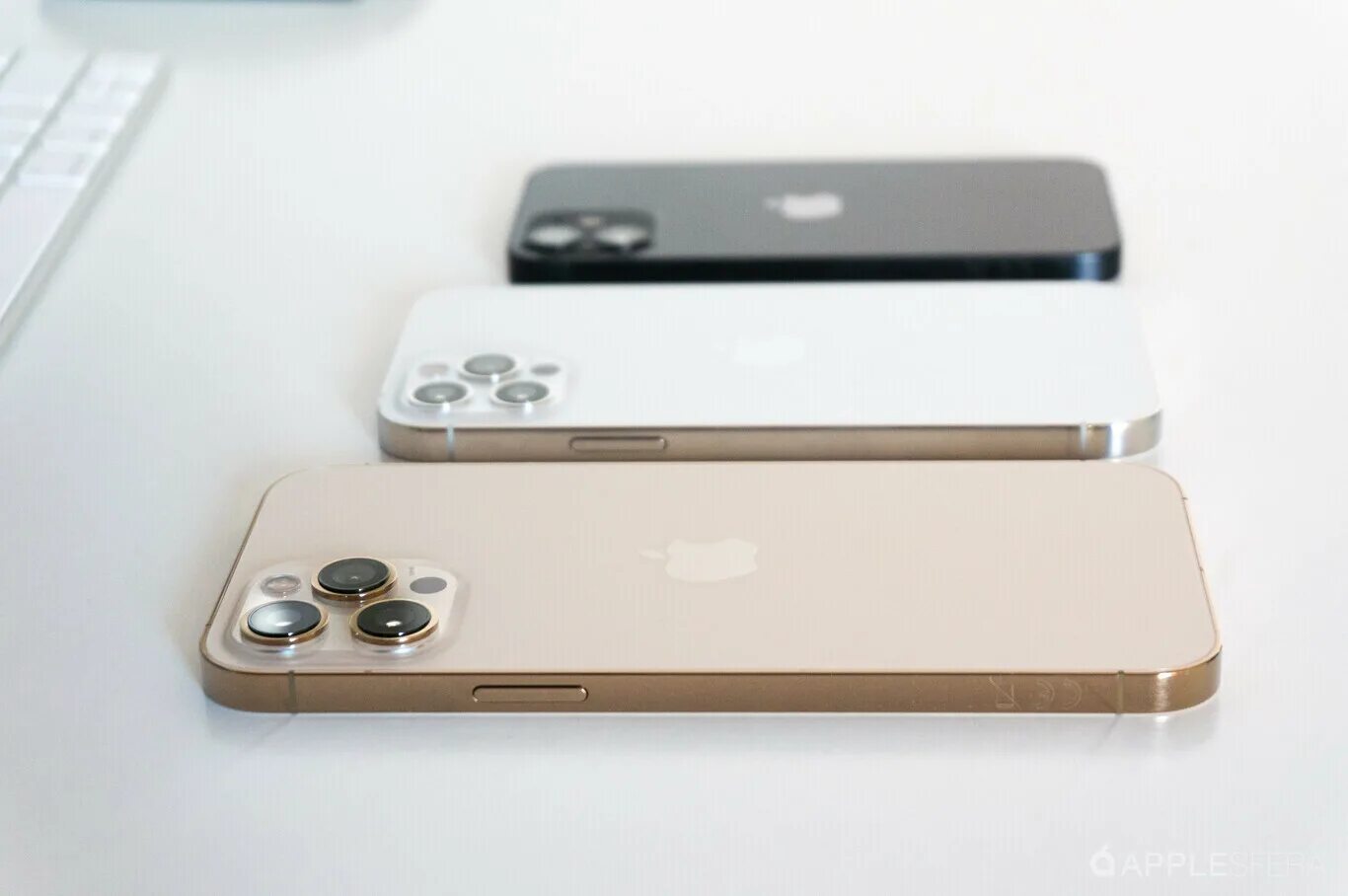Б/У и уценка Смартфон Apple iPhone 13 Pro 256 ГБ, nano SIM+eSIM, золотой - купит
