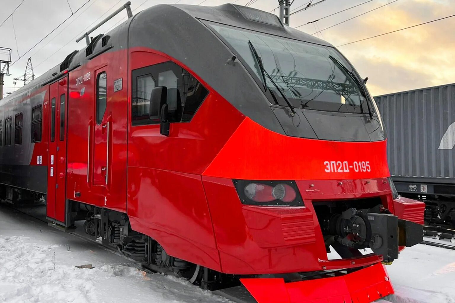 Поезд на татарском. Эп2д электропоезд. новая электричка татарск новосибирск. новые поезда. новый электропоезд.