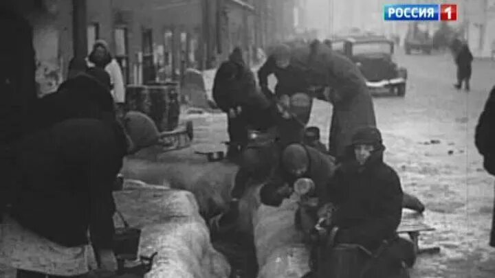 Banquet for the undying famine mods. Блокада 3d. Бомбоубежище ленинград 1941. Игра про блокаду ленинграда. Ленинградская блокада 1941.