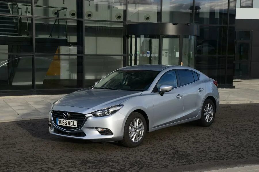 Mazda 3 2016. Мазда 3 2016 серая. Mazda 3 2016 седан. Мазда Аксела 2016 седан. 3.3 2016