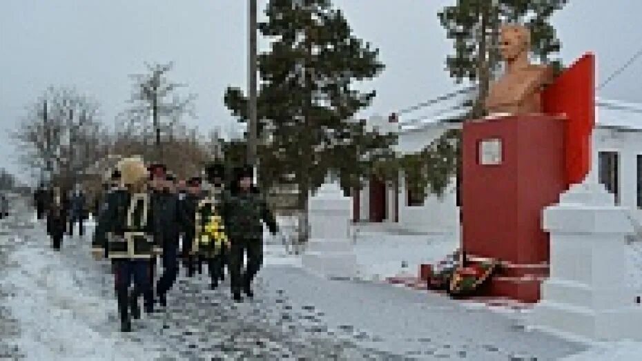 Село Петропавловка Воронежская область. Памятник Просяному в Петропавловке Воронежской. Памятники с Петропавловка Воронежская область.