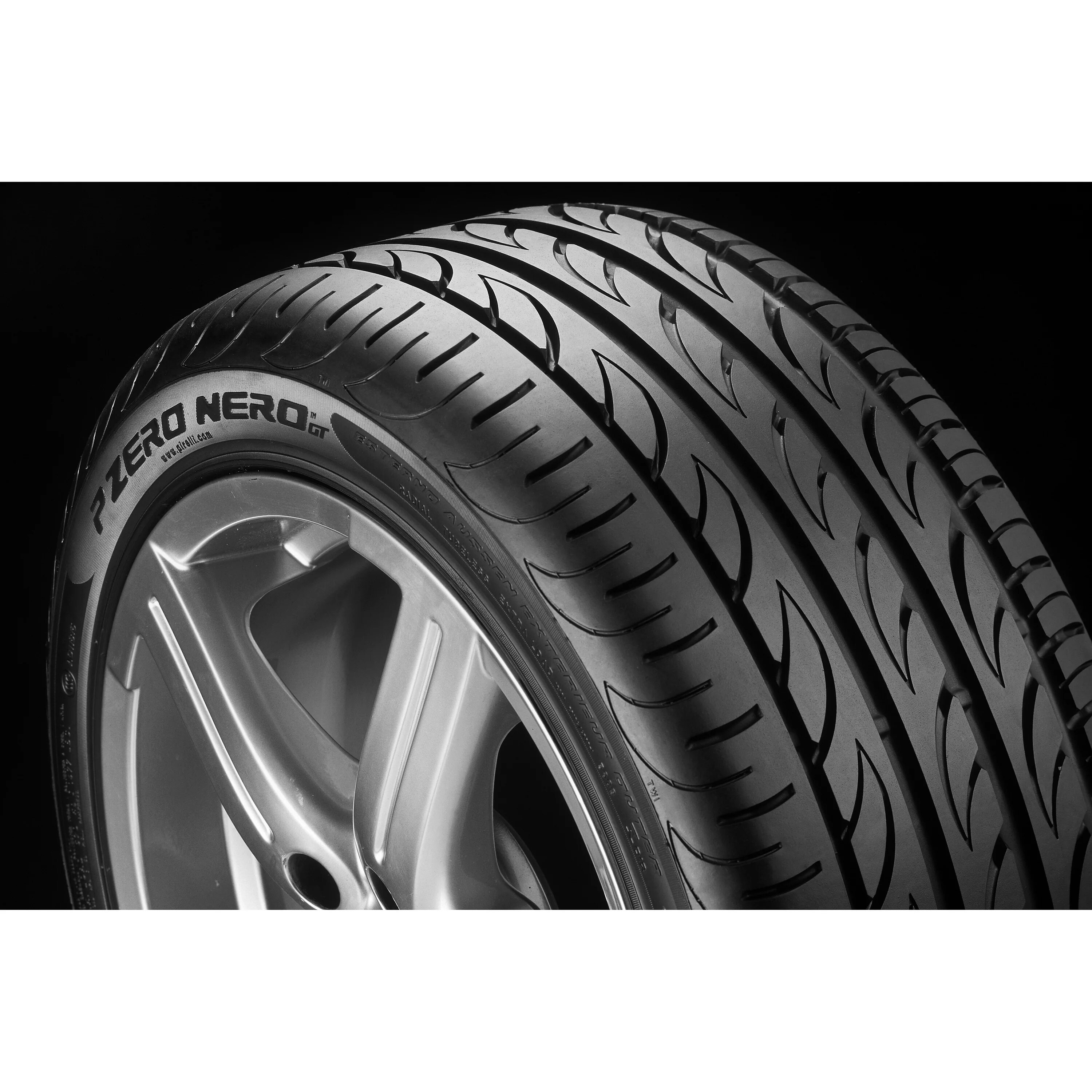 Пирелли производитель страна. Pirelli p Zero Nero gt 215/50 r17. Пирелли p Zero 225 45 17. Pirelli 215/50r17 95y XL P Zero Nero gt. Пирелли PZERO Nero gt.