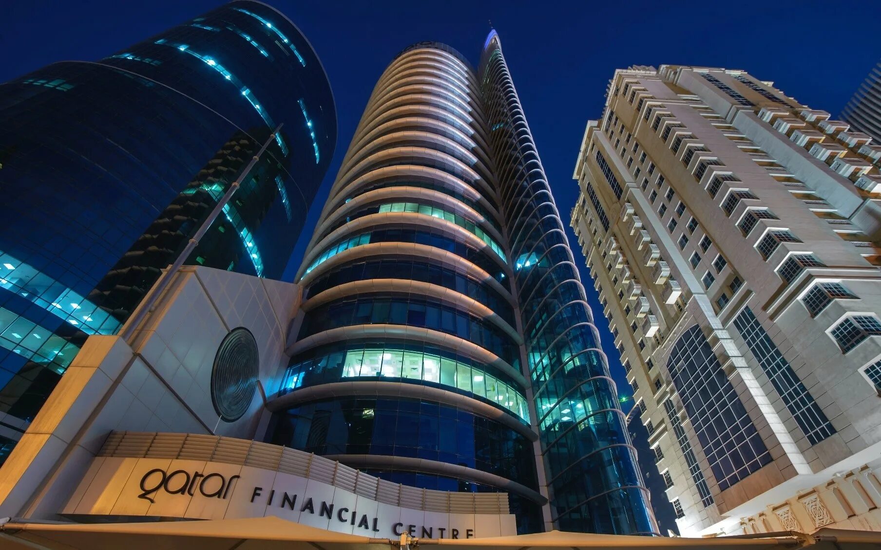 Финансовый центр в рф. Qatar Financial Centre. Финансовый центр Катара. Международный финансовый центр Сингапур. Qatar Financial Centre здание.