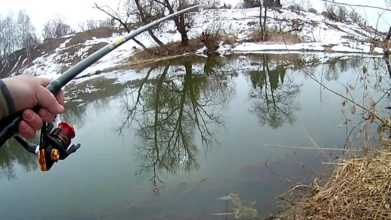 Ловля на удочку весной видео. Весенняя рыбалка на поплавок. Рыбалка весной на удочку. Рыбалка весной на поплавок. Рыбалка на поплавок в марте.