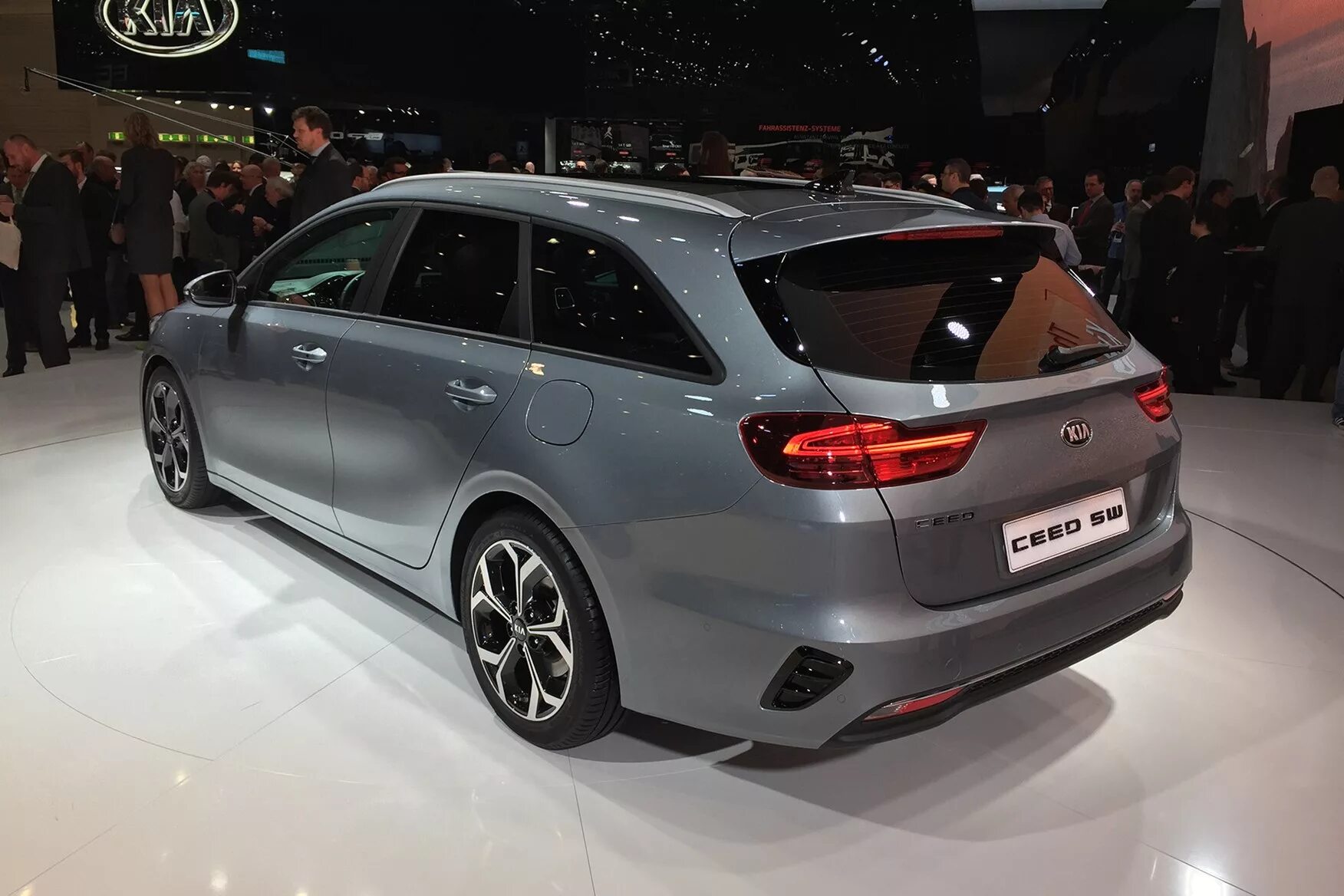 Ceed универсал. Kia ceed sw 2018 универсал. киа ceed sw 2025. kia new ceed sw 2019 универсал. kia ceed универсал 2025.