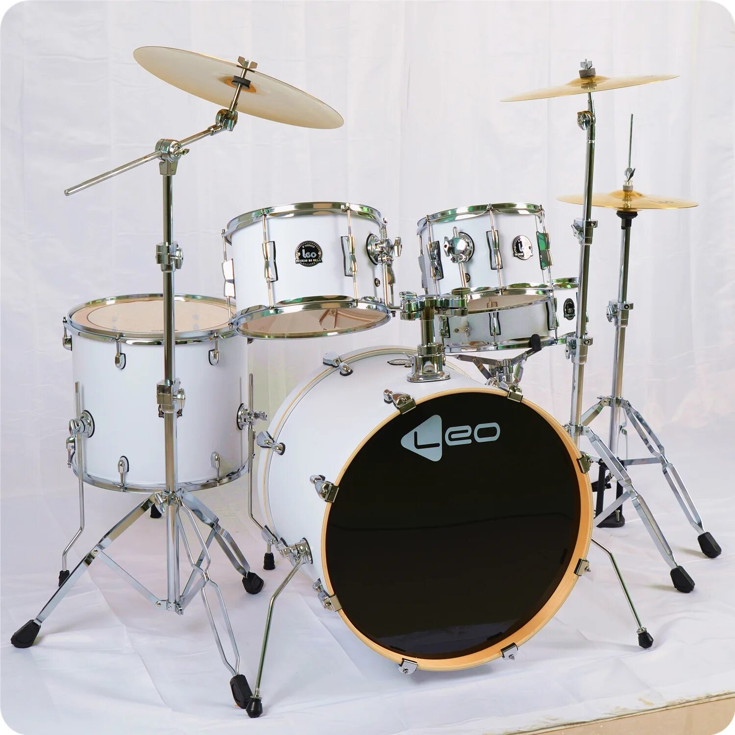 Портативные ударные. Jinbao Drums. Tamburo 2000 Drum Pedal. Переносные барабаны. Барабан переносной.