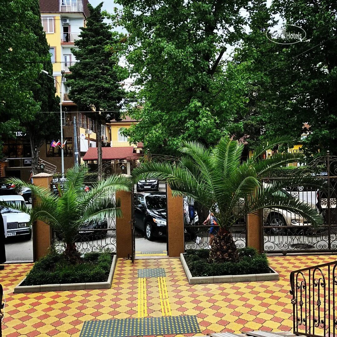 Торговый центр мандарин сочи. Адлер центр набережная. Адлер краснодарский 2021. Адлер центр. Сочи адлер 2020.