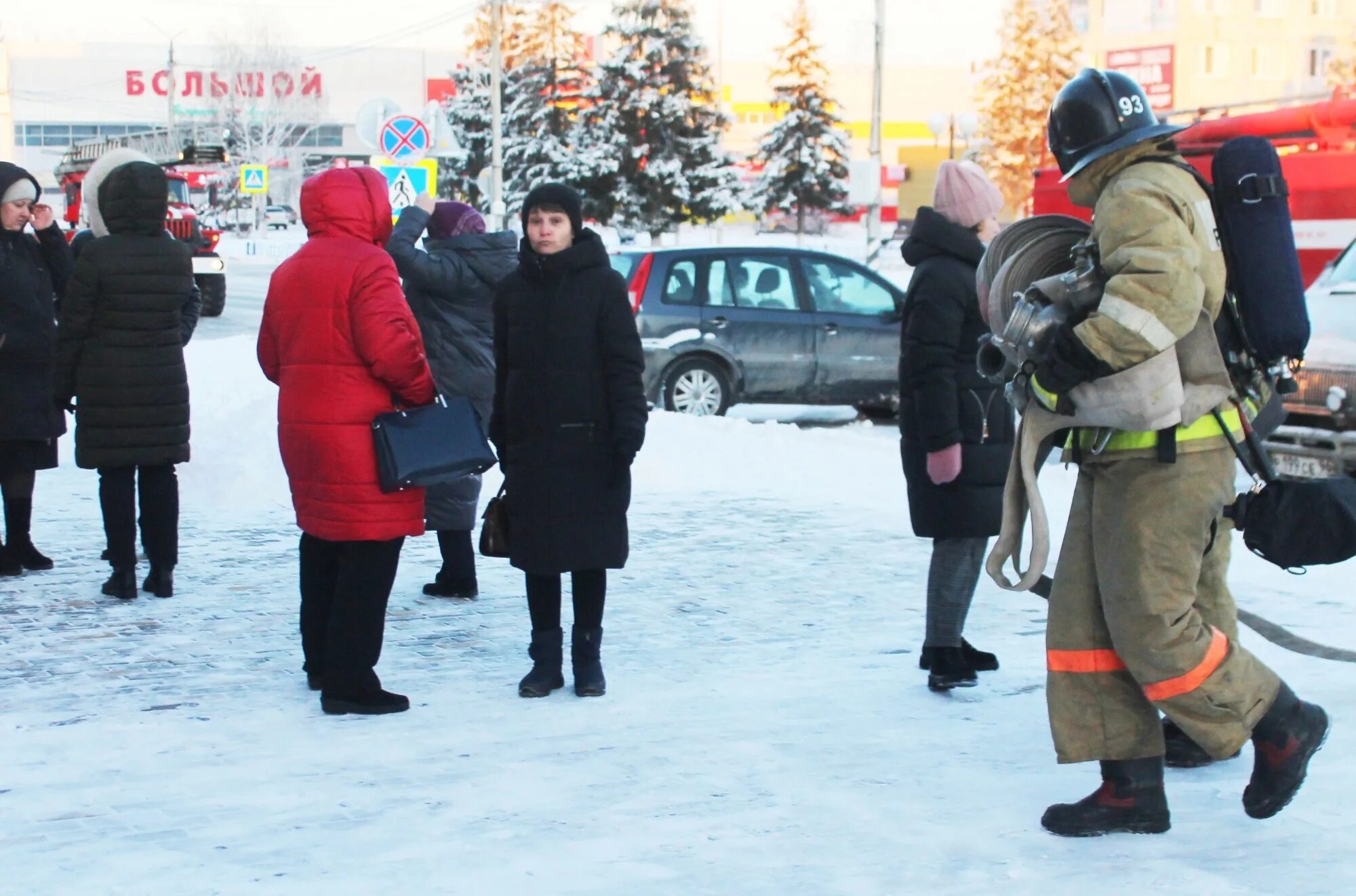 Пожарные Заводоуковск. Пожар в Заводоуковске. МЧС России г Заводоуковск. Пожарная часть Заводоуковск. Погода в заводоуковске на неделю тюменская область