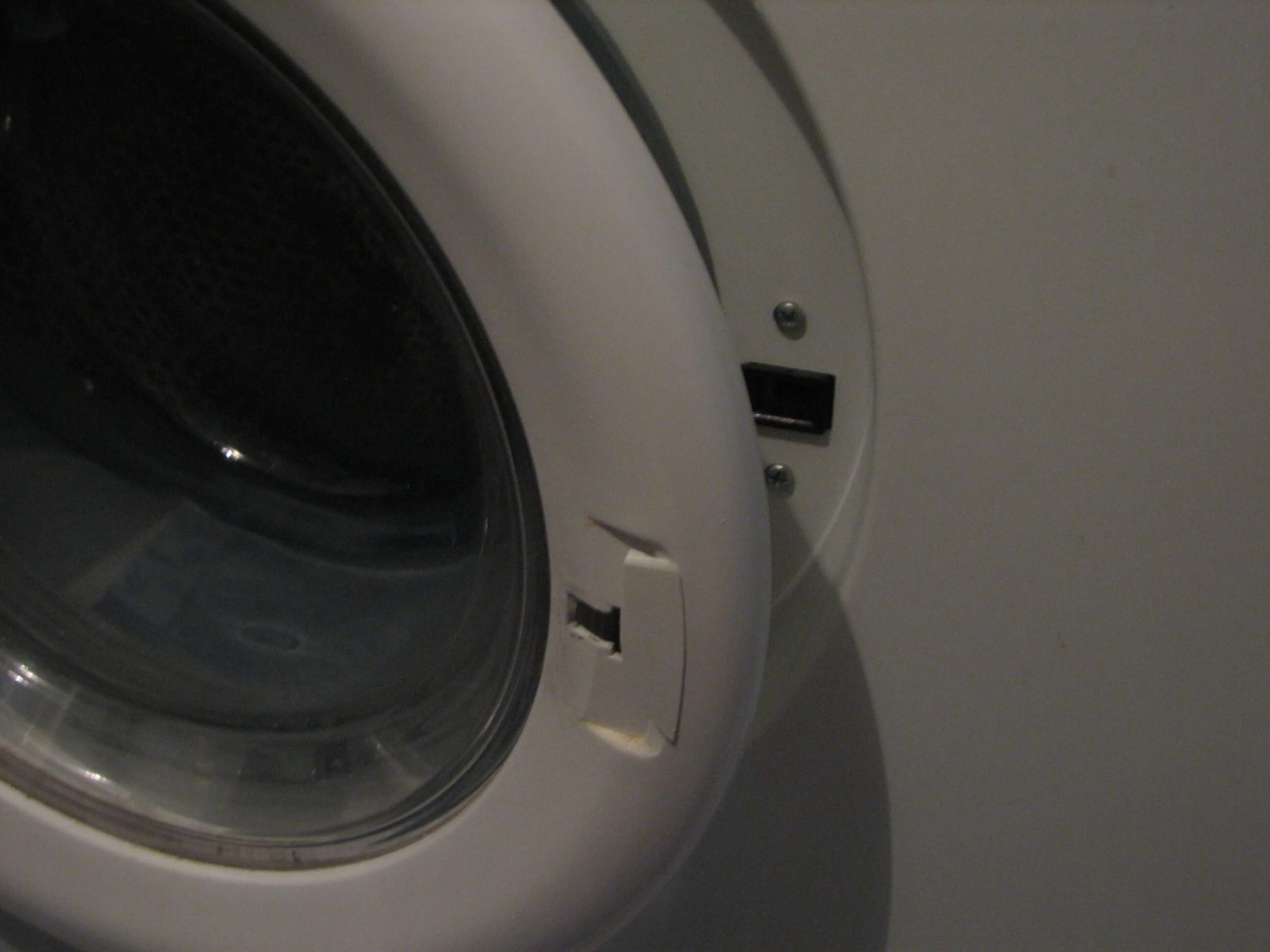 дверца машинки не закрывается. трос аварийного открытия люка стиральной машины bosch. на стиральной машинке самсунг не закрывается дверь. дверца машинки не закрывается. стиральная машина не открывает дверь.