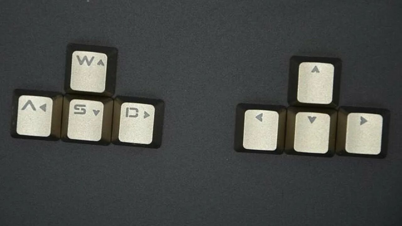 Клавиатура 4 клавиши WASD. Кнопка WASD на клавиатуре. Стрелки на клавиатуре поменялись местами с WASD. Кнопки стрелочки на клавиатуре.