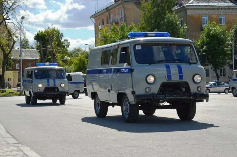 Уаз 452 ппс. Уаз буханка полиция. Уаз-452 полицейская. Уаз буханка полиция. Уаз 452 буханка полиция.