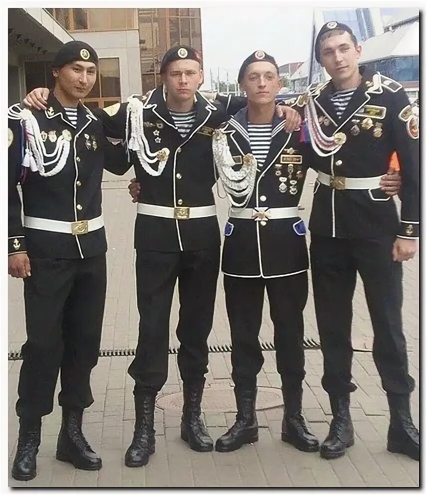 парадная форма танкистов рф. пехотинцы форма. парадная форма морских пехотинцев рф. парадная форма офицеров морской пехоты рф. пехотинцы форма.