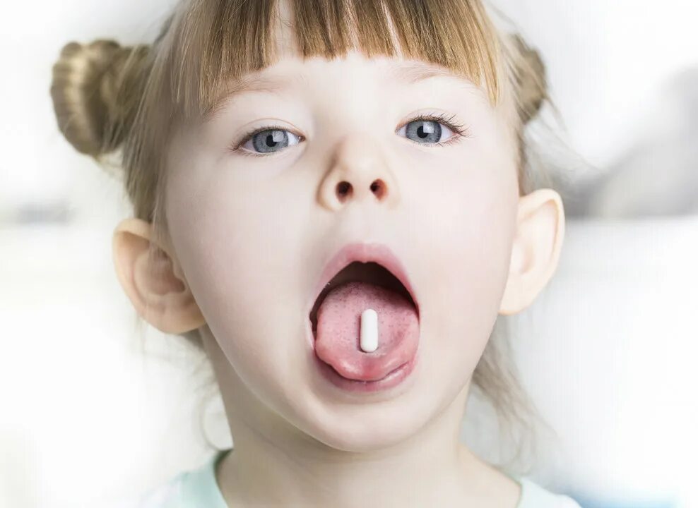 Широко открытый рот детей. Дети с открытым ртом. Дети с открытым ртом для окончания. Детский рот открыт. Здоровые дети с открытым ртом.