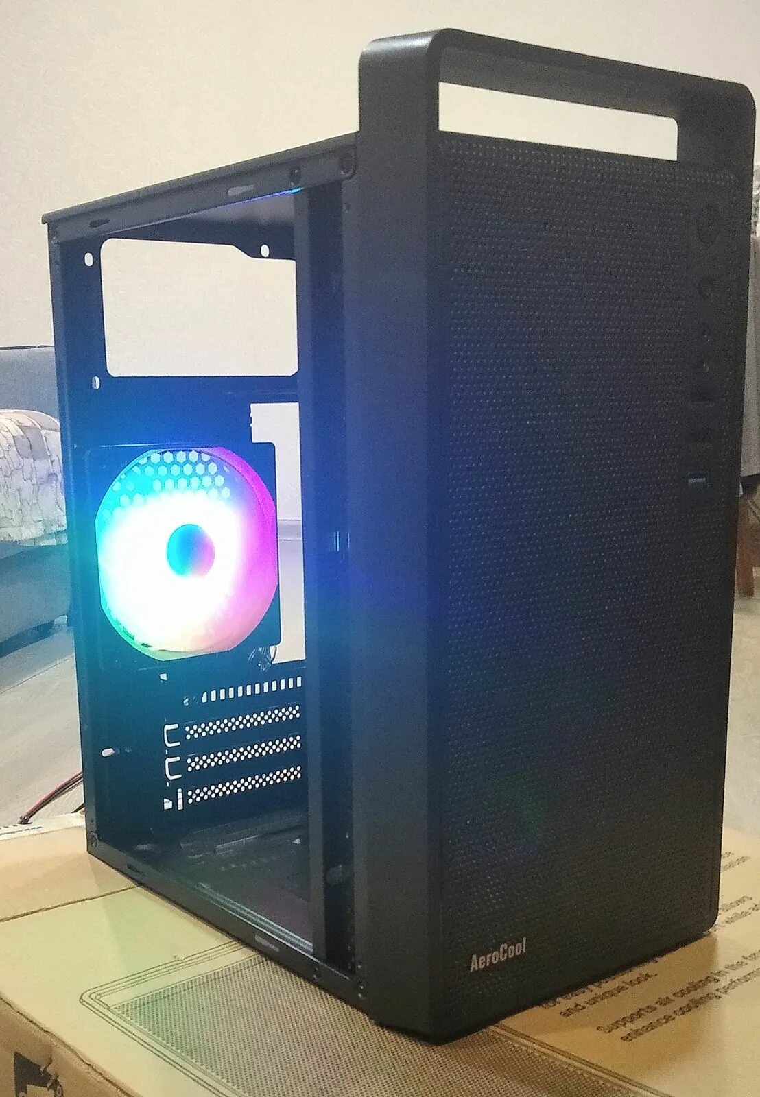 Aerocool cs 109. Корпус AEROCOOL CS-109. AEROCOOL CS-109-G-BK-v1. CS-109-G-BK-v1.