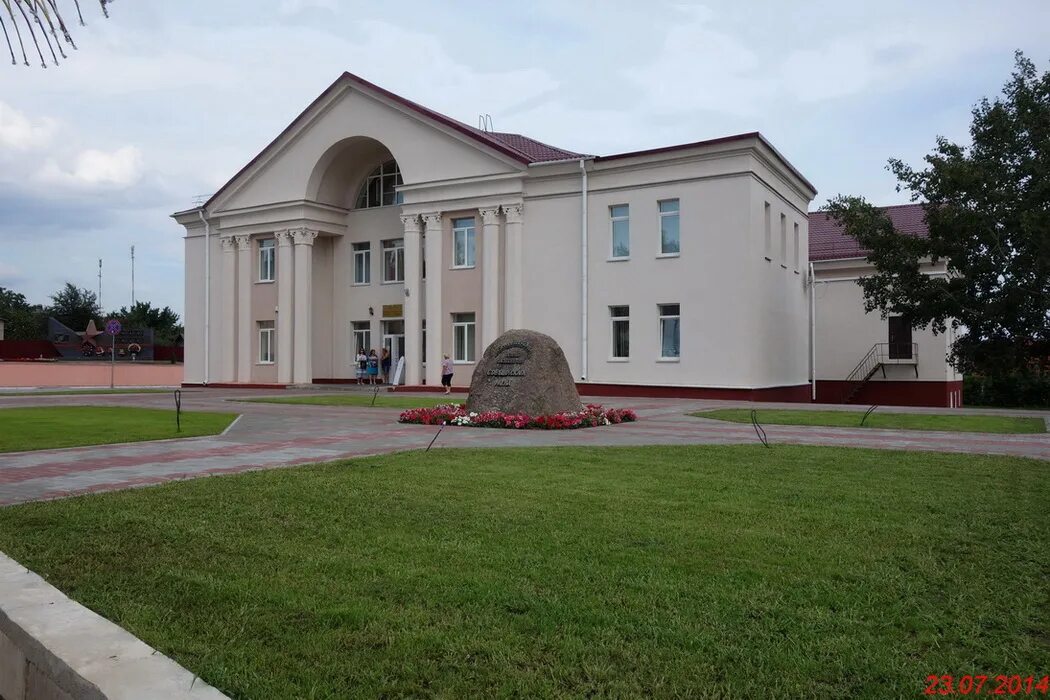 Описание в отпуске. Вернется через неделю.