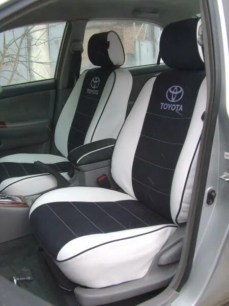 Авто чехлы с экокожи. Автомобильные чехлы красноярск. Автомобильные чехлы в упаковке. Кожаное автомобильное кресло. Чехлы автопилот нива 2121.