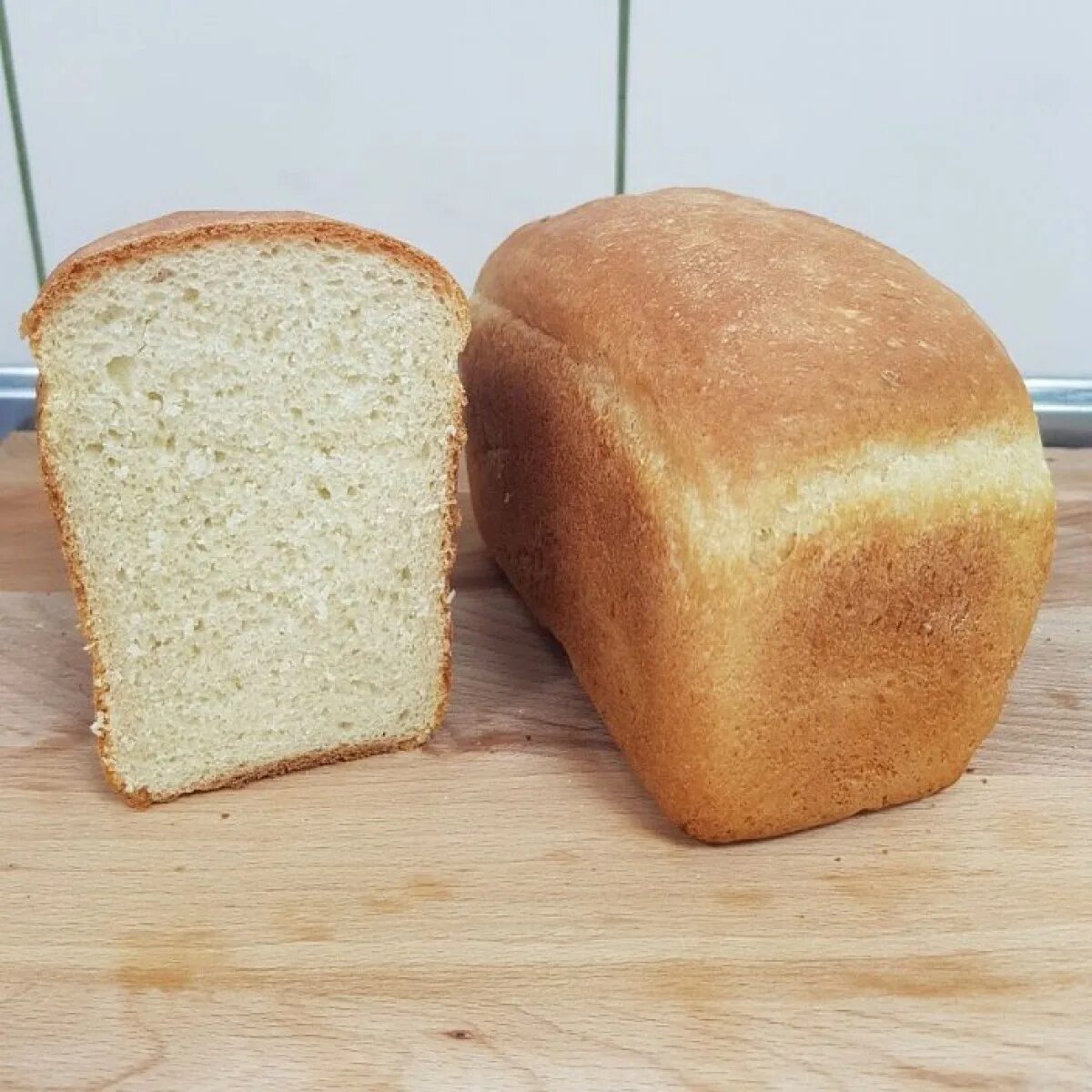 Пшеничный хлеб в форме. Хлеб пшеничный формовой. Хлеб пшеничный формовой 600 г. Хлеб формовой (форма л7). Хлеб пшеничный подовый 550.
