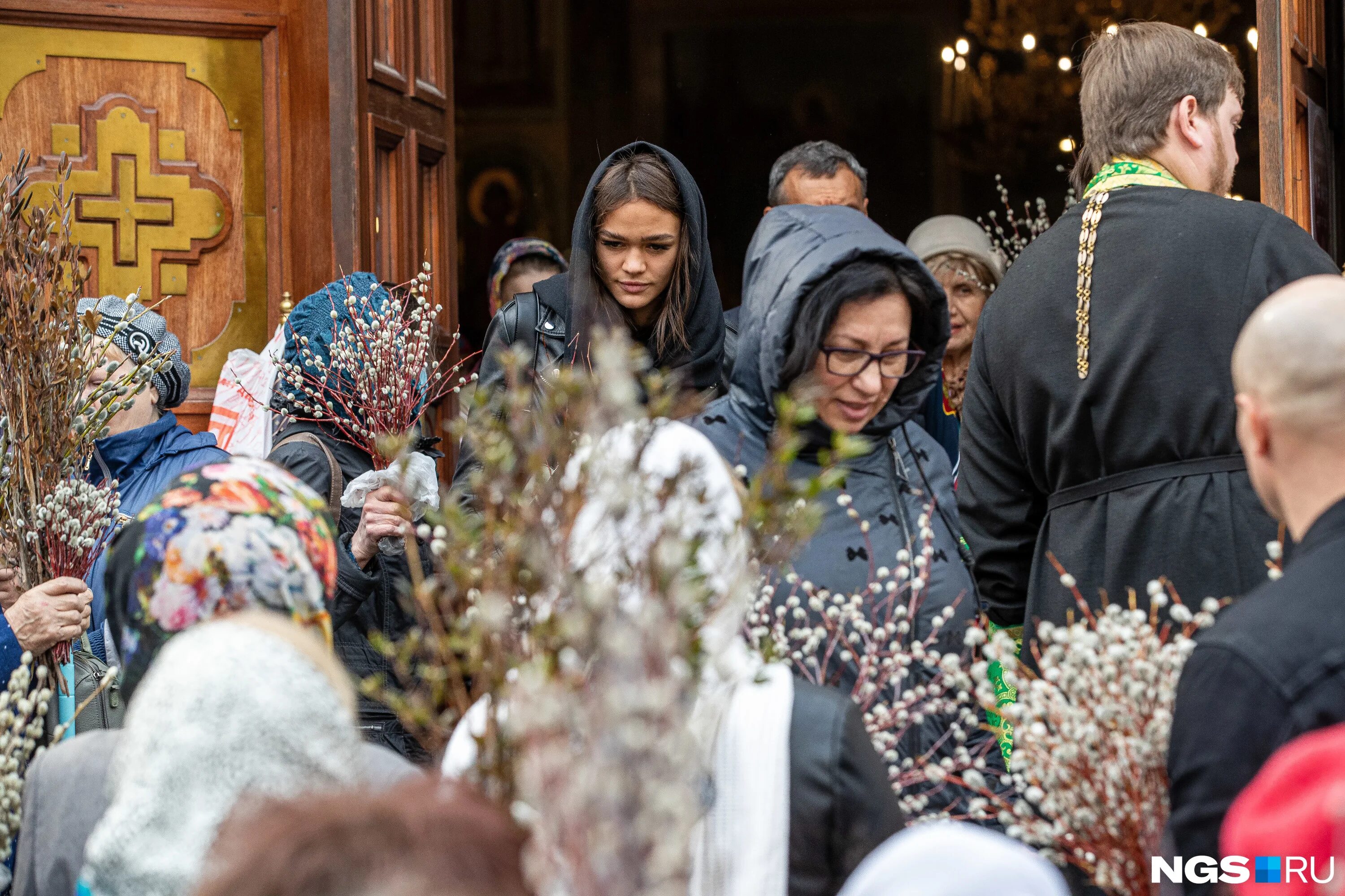 Вербное воскресенье у армян. Что такое Вербное воскресенье в православии. Вербное воскресенье 2022. Вербное воскресенье в храме. Православные отмечают Вербное воскресенье.