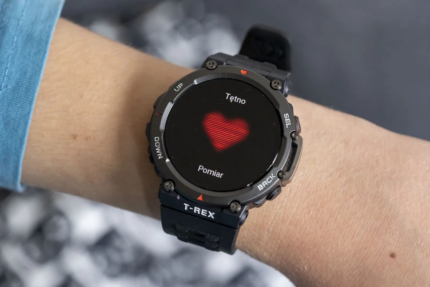 Amazfit t rex 2 приложение. Amazfit t-Rex 2. Amazfit t-Rex. Amazfit t-Rex 2 циферблаты. Amazfit t-Rex 2 экраны.