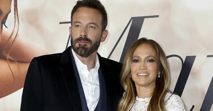Ben affleck jennifer lopez. Ben affleck jennifer lopez. Лопес и аффлек. Ben affleck jennifer lopez. Бен аффлек и джей ло.