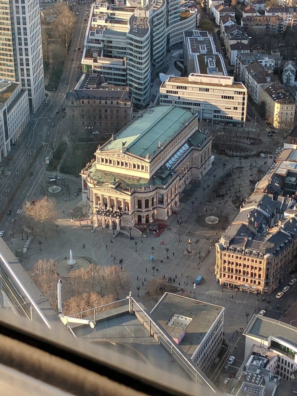 старая опера франкфурта / alte oper frankfurt. франкфурт на майне театр. оперный театр франкфурта на майне. старый оперный театр франкфурт на майне. франкфурт на майне театр.