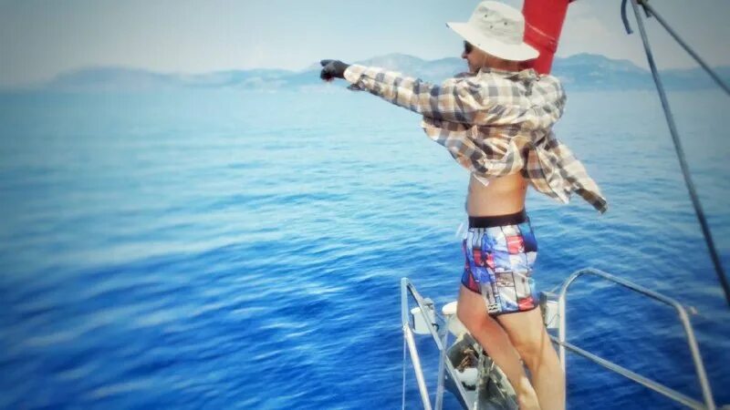 жан жак савен бочка. федор конюхов в море. путешественник переплыл море на яхте 16. путешественник переплыл море на яхте 16. картинки бен стеннинг и джеймс эдер мореплаватели.