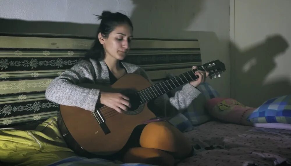 Армянки поют. Карабах песня. Арцах песня. Песня про Карабах девушка поет.